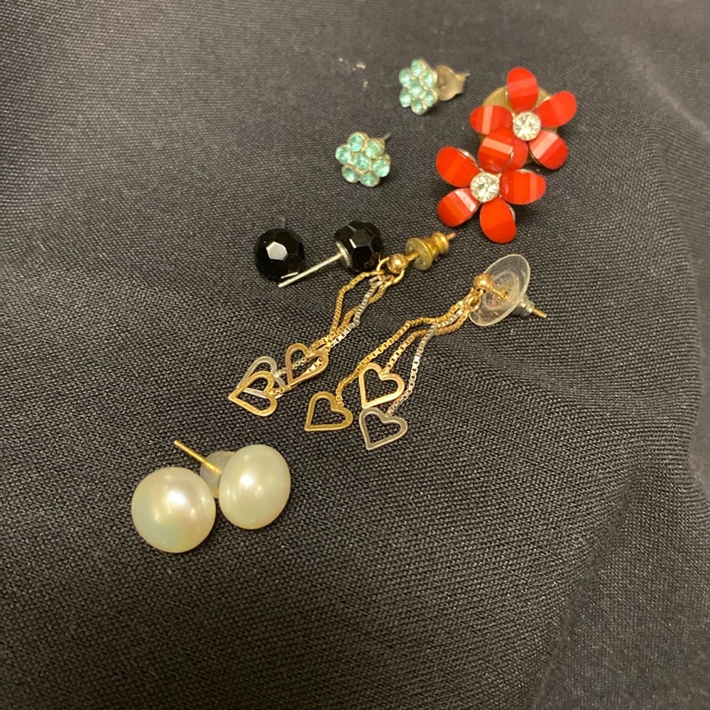 5 Earrings Bundle - image 1